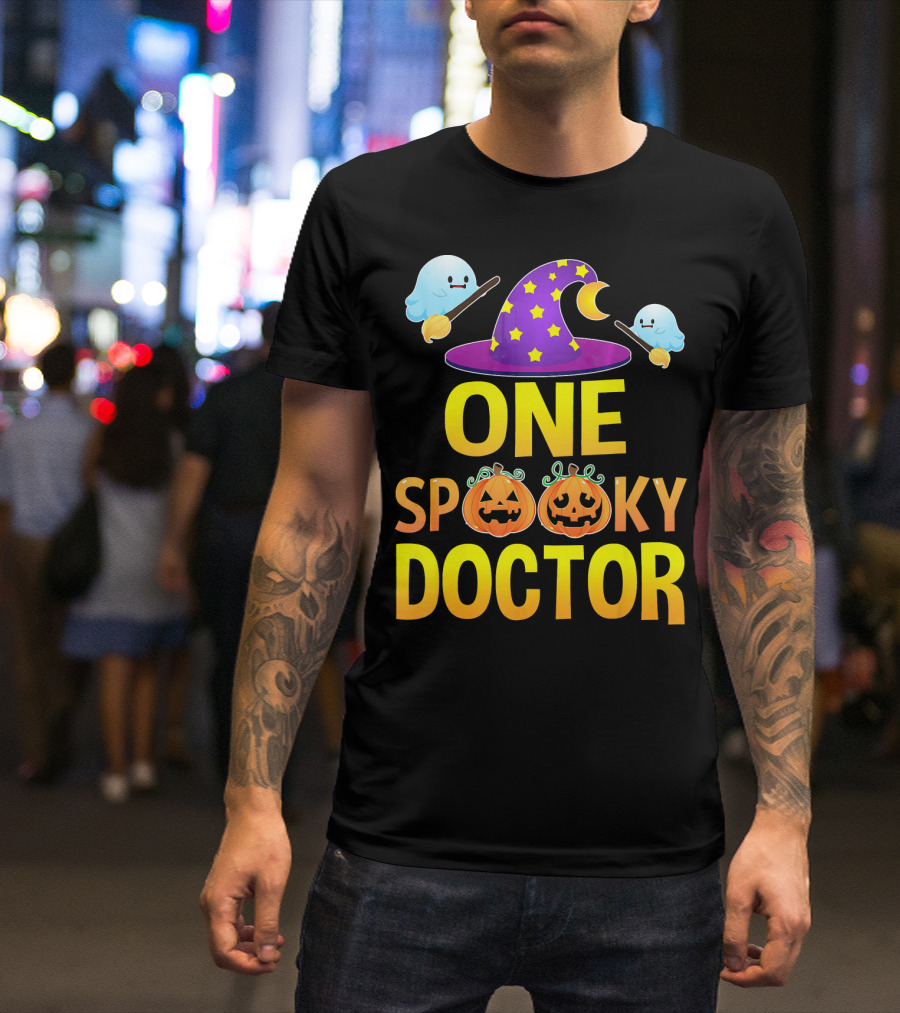 One Spooky Doctor Halloween Witch Hat Ghosts Pumpkins T-Shirt