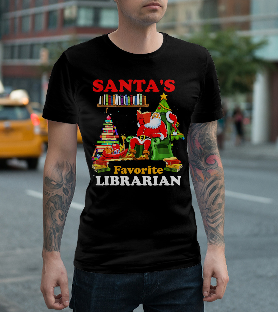 Santas Favorite Librarian Christmas Reading Books Tree Santa Chair T-Shirt