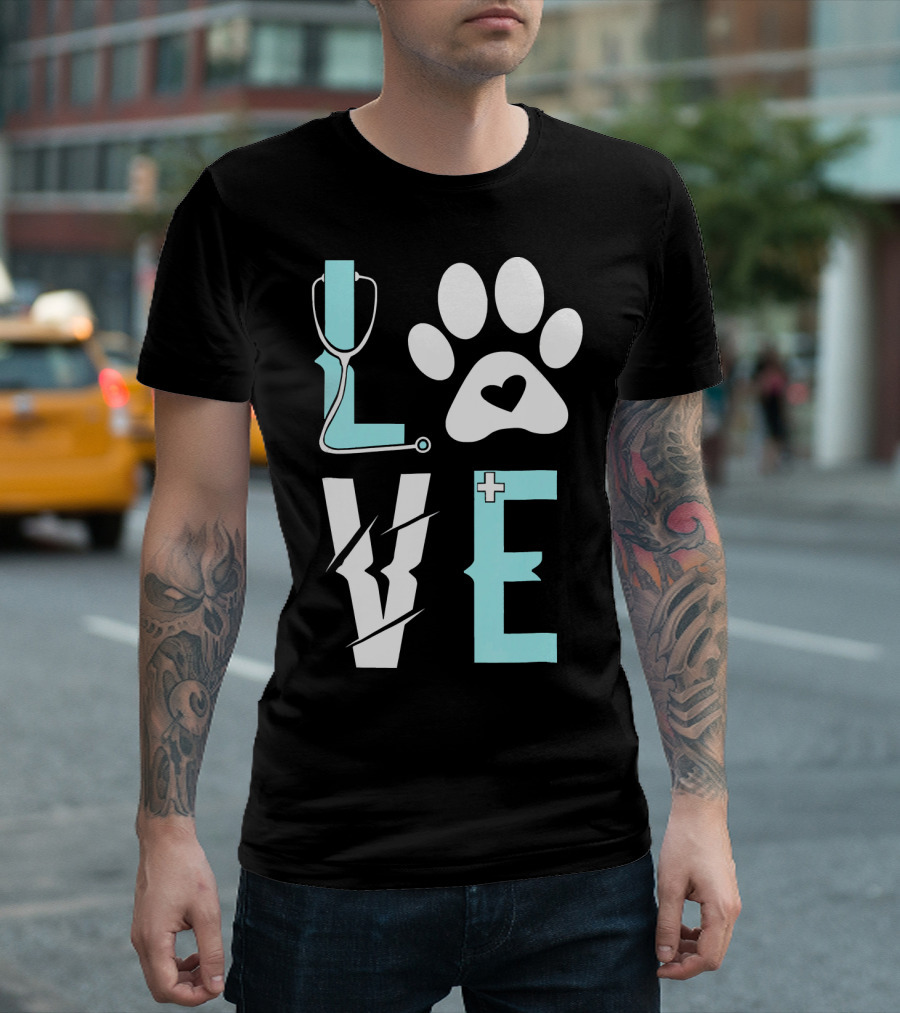 LOVE Veterinarian Animal Doc Paw Heart Stethoscope Cross T-Shirt