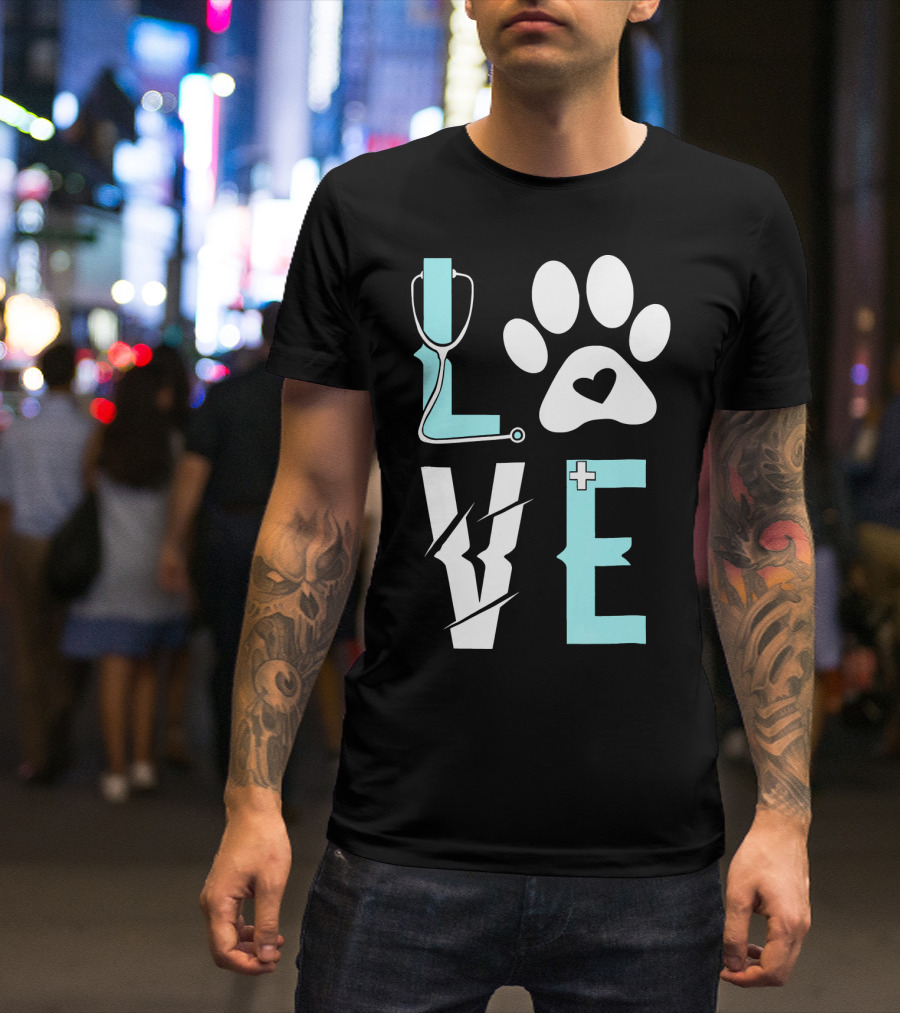 LOVE Veterinarian Animal Doc Paw Heart Stethoscope Cross T-Shirt