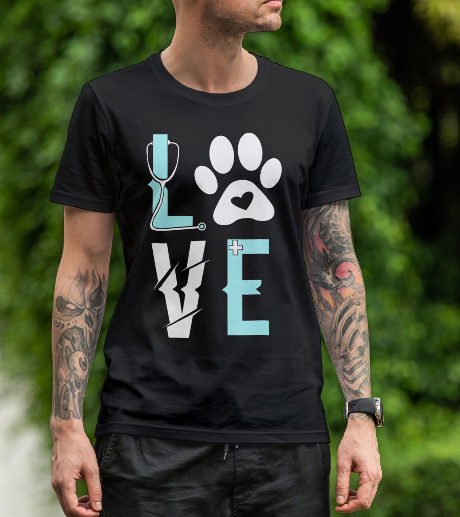 LOVE Veterinarian Animal Doc Paw Heart Stethoscope Cross T-Shirt
