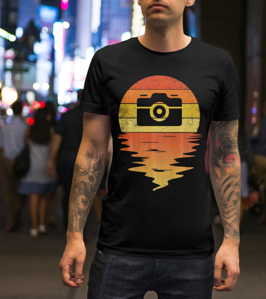 Camera Retro Sunset Reflection 70s T-Shirt