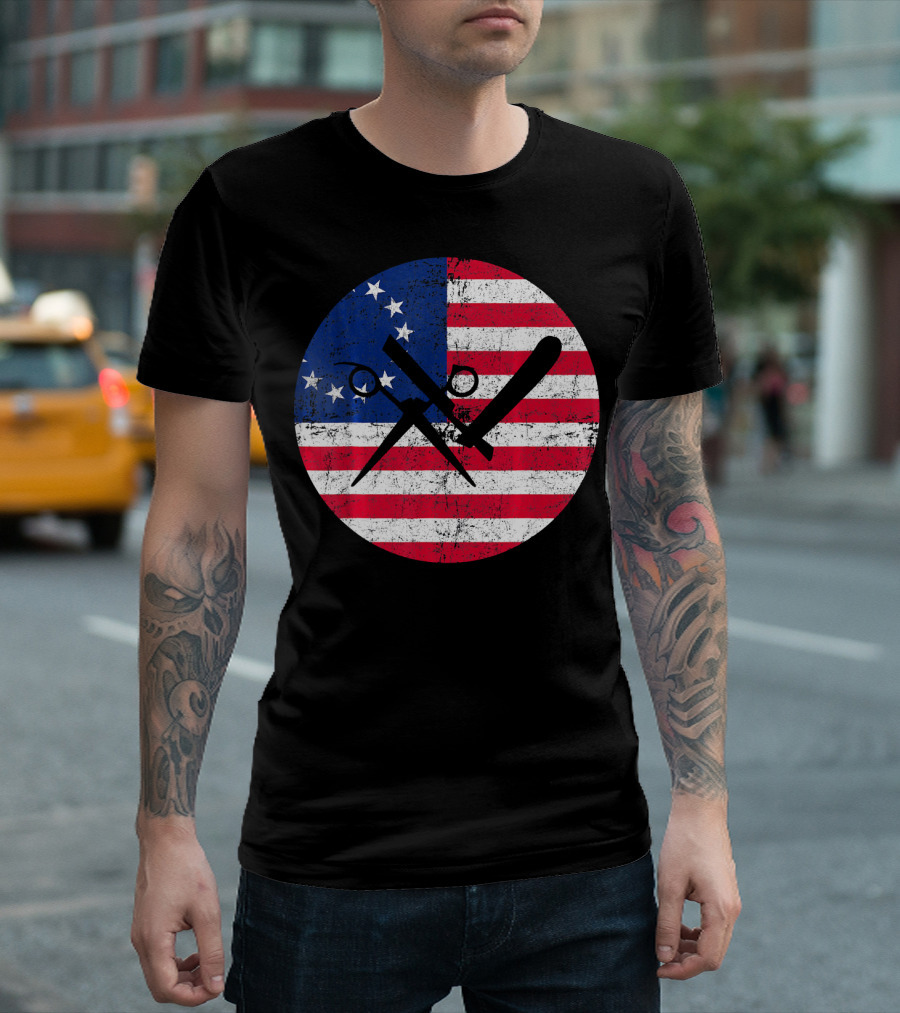 Barber Hairdresser Retro Betsy Ross American Flag Scissors And Razor T-Shirt