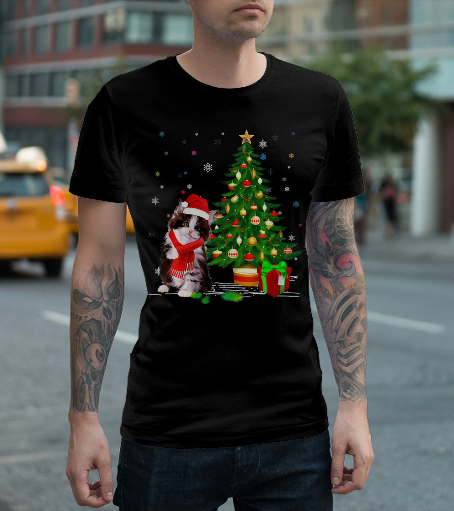Funny Maine Coon Cats Lover Santa Christmas Tree Snowflakes T-Shirt