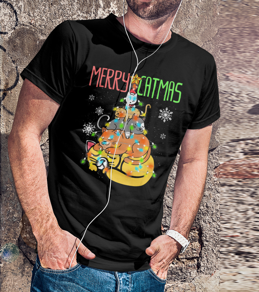 Merry Catmas Funny Christmas Cats With Kittens And Festive Lights T-Shirt