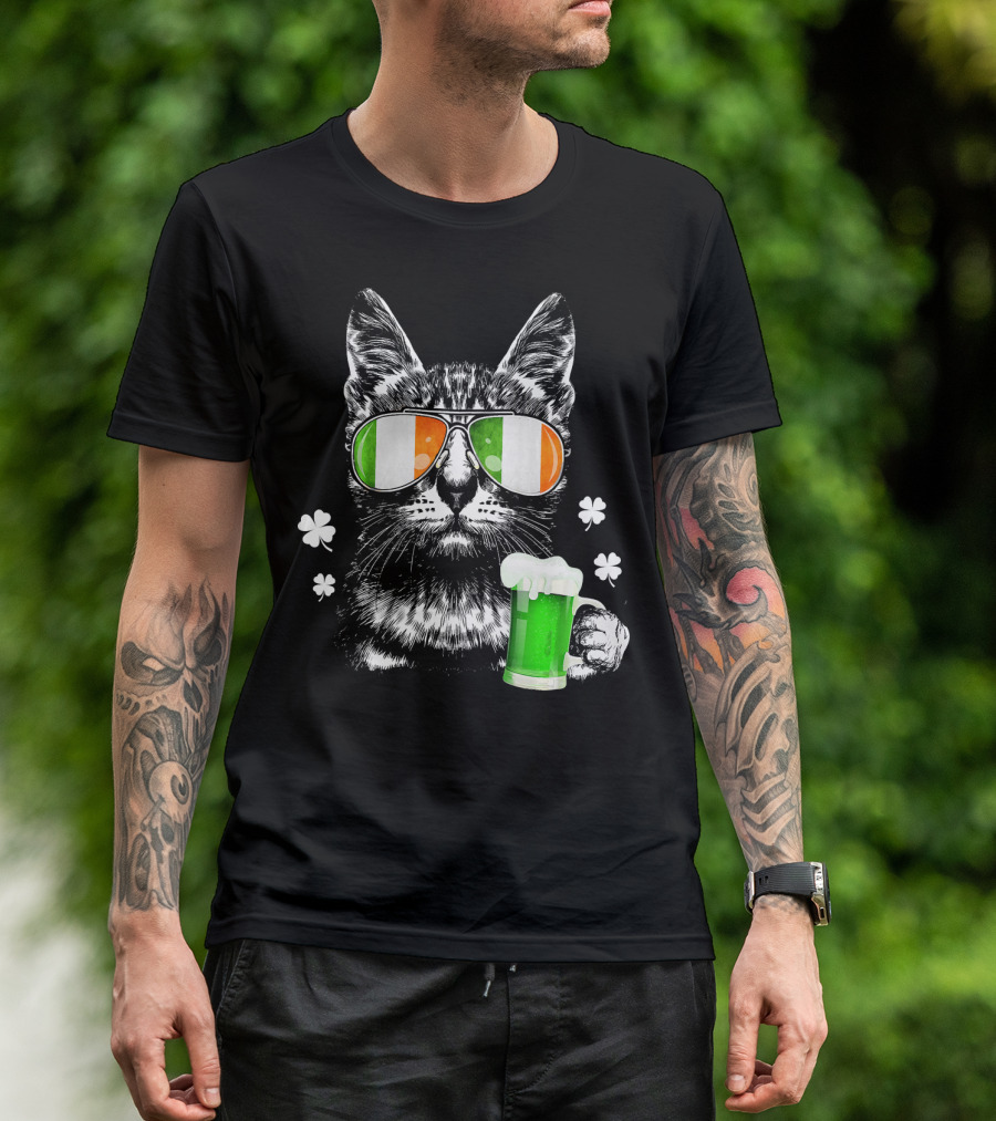 Black Cat St Patricks Day Kitty Irish Sunglasses Green Beer Shamrocks T-Shirt