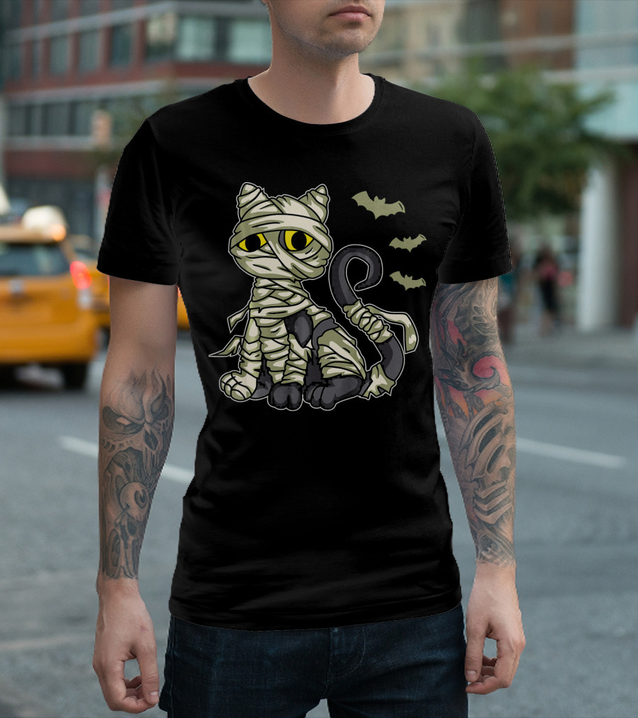 Funny Halloween Cat Mummy With Bats T-Shirt