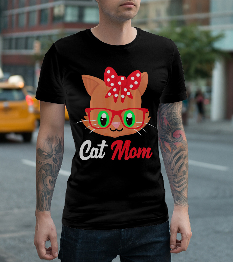 Cat Mom Cute Kitten With Bow And Glasses T-Shirt