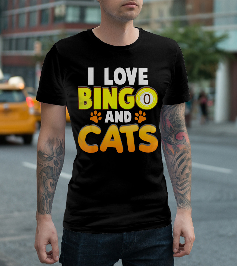 I Love Bingo and Cats Funny For Cat with Paw Prints T-Shirt