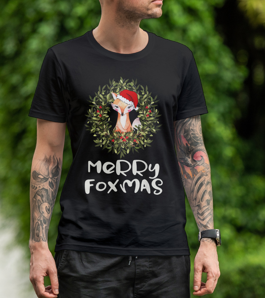 Merry Foxmas Cute Santa Fox Xmas Wreath T-Shirt