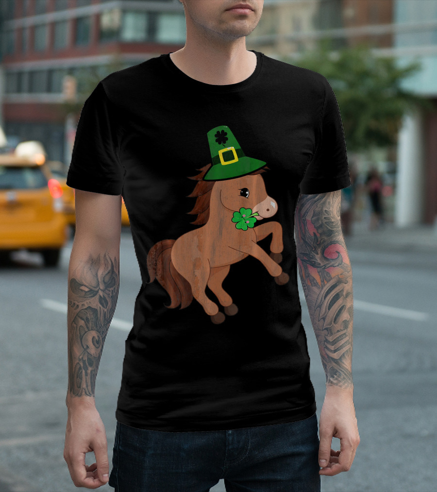 Cute Irish Shamrock St Patricks Day Leprechaun Horse T-Shirt