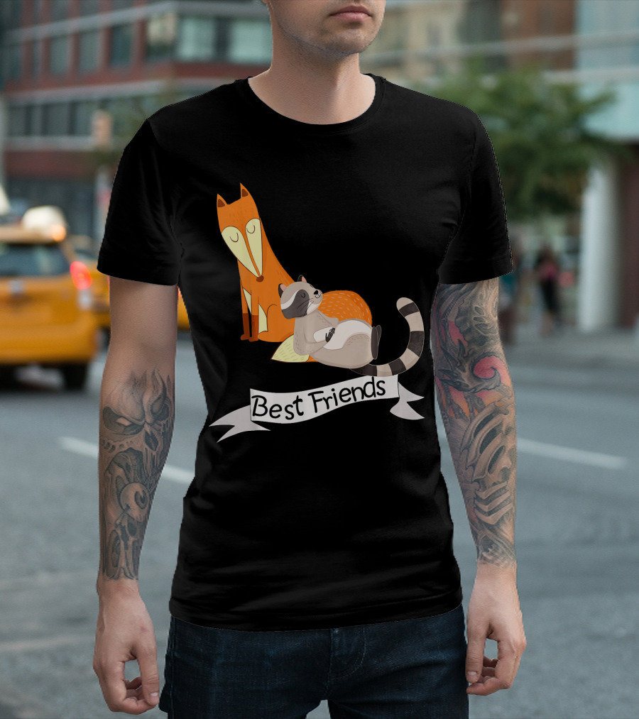 Best Friends Fox And Raccoon Cute Anim Relaxing Together T-Shirt