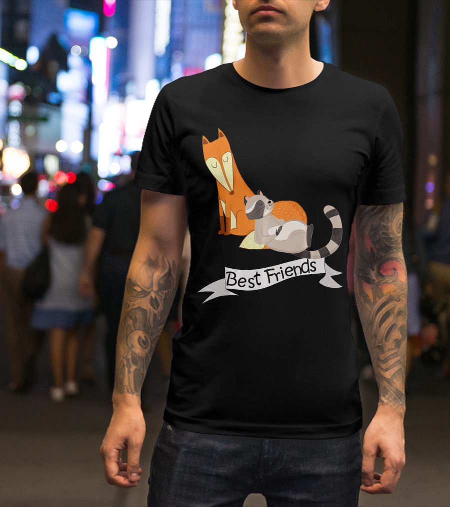 Best Friends Fox And Raccoon Cute Anim Relaxing Together T-Shirt