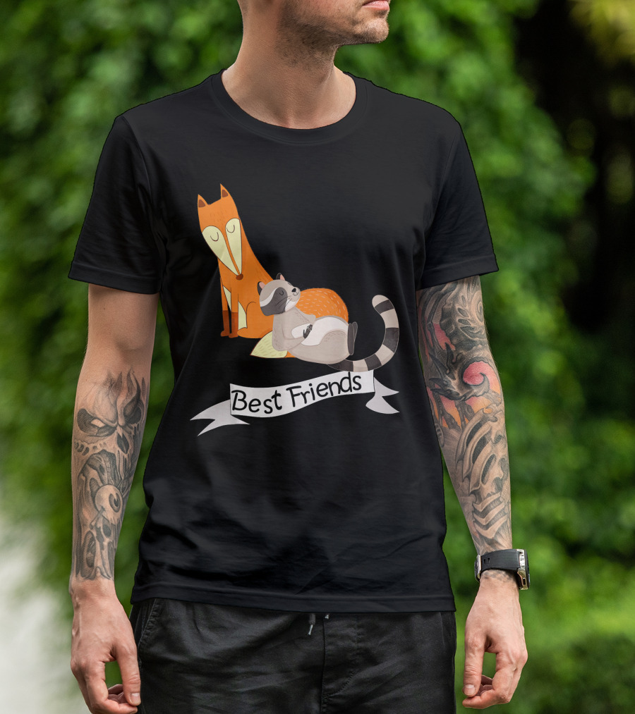 Best Friends Fox And Raccoon Cute Anim Relaxing Together T-Shirt