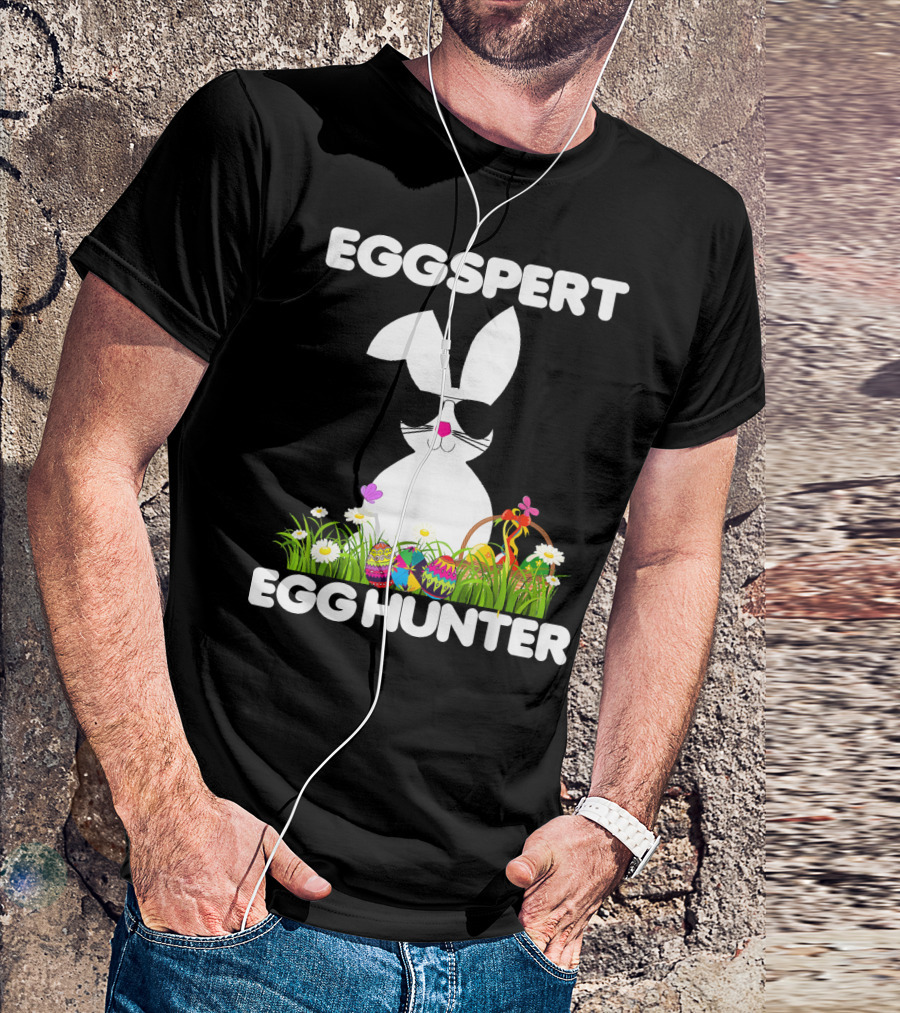 Eggspert Egg Hunter Easter Bunny With Colorful Eggs And Flowers T-Shirt