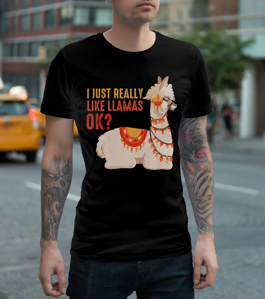 I Just Really Like Llamas OK? Retro Style Llama Decor T-Shirt