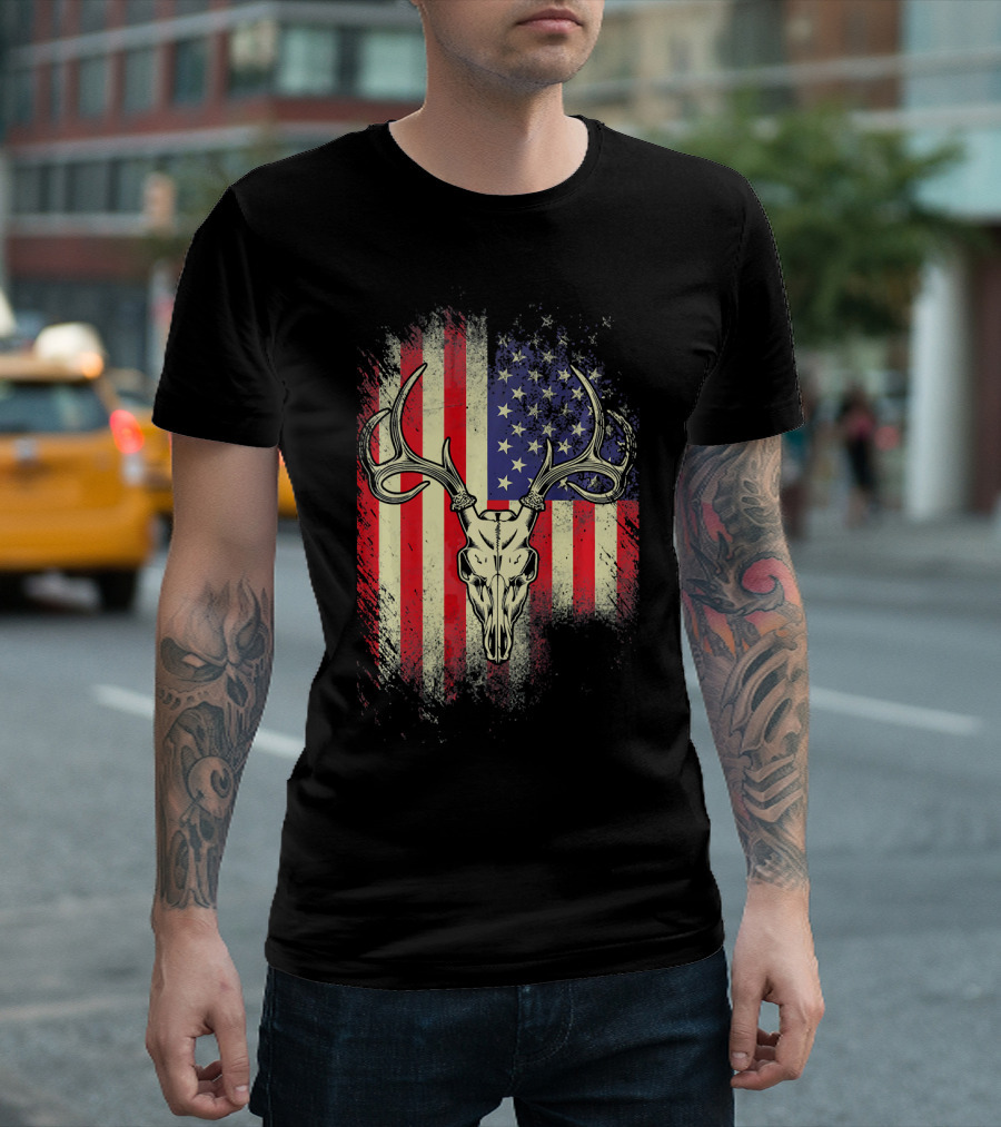 American Flag Deer Skull Stars And Stripes Patriotic Deer T-Shirt