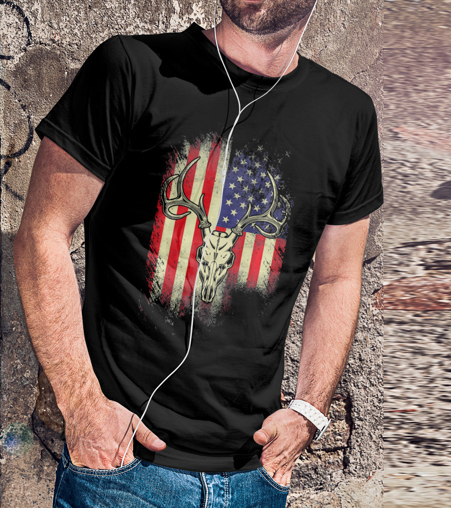 American Flag Deer Skull Stars And Stripes Patriotic Deer T-Shirt