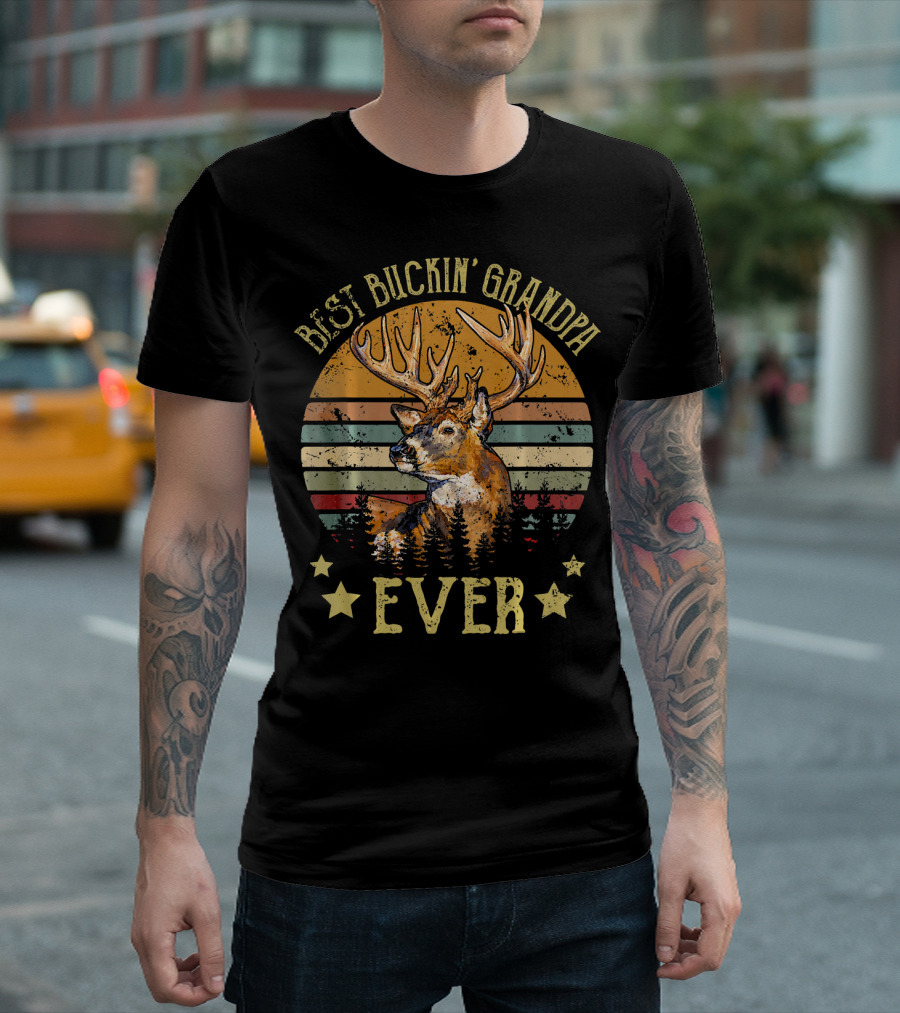 Best Buckin' Grandpa Ever Vintage Deer Sunset Retro Stripes T-Shirt