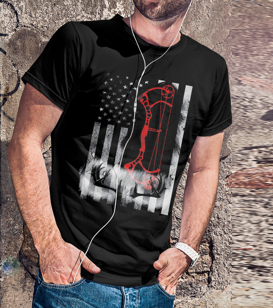 US Flag Deer Hunter Bow Hunting Antlers T-Shirt