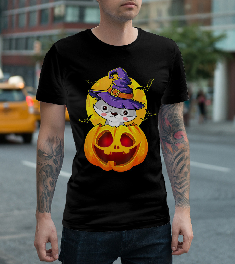 Cute Wolf in Witch Hat with Jack O Lantern and Bats T-Shirt