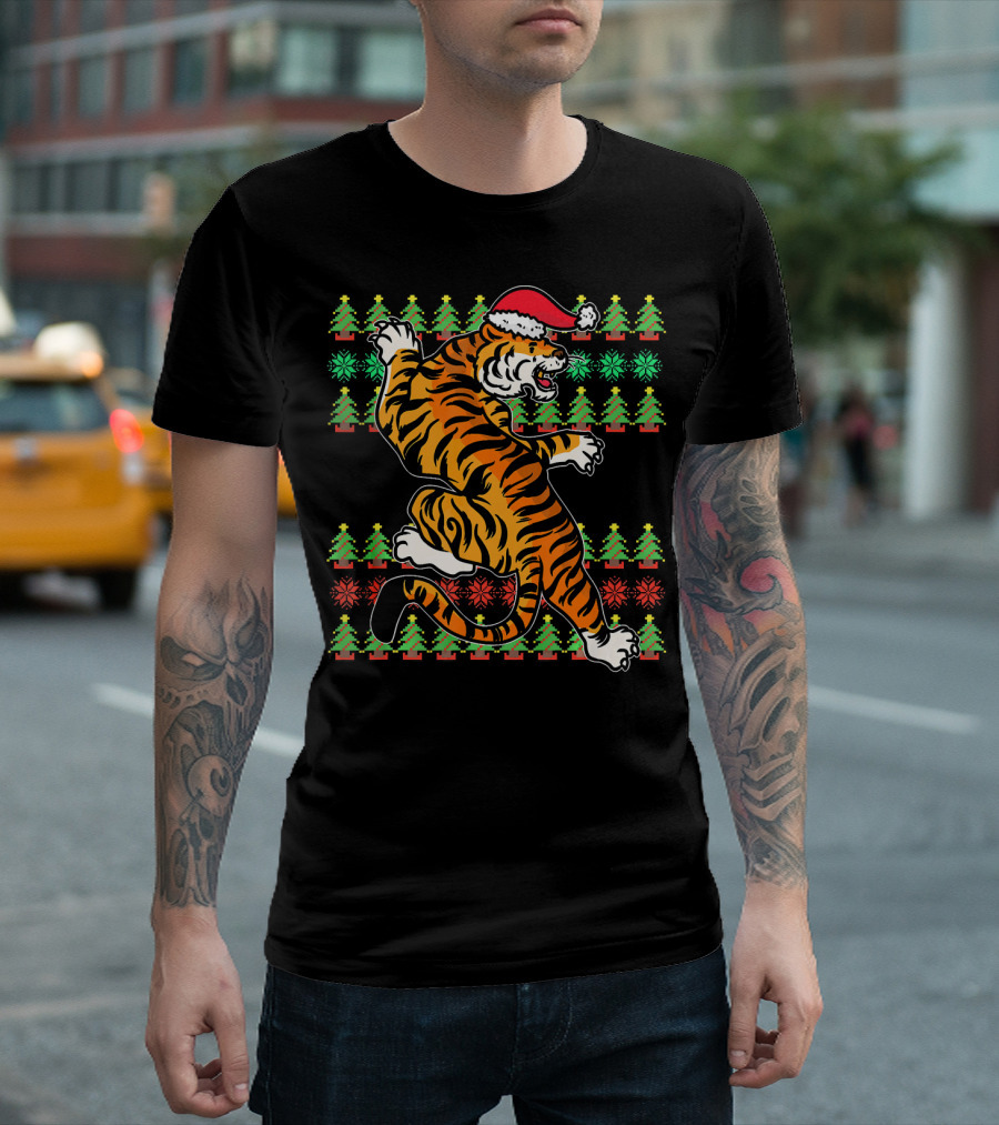 Bengal Siberian Tiger With Santa Hat And Christmas Tree T-Shirt