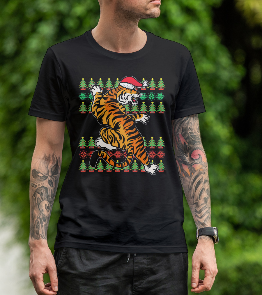 Bengal Siberian Tiger With Santa Hat And Christmas Tree T-Shirt