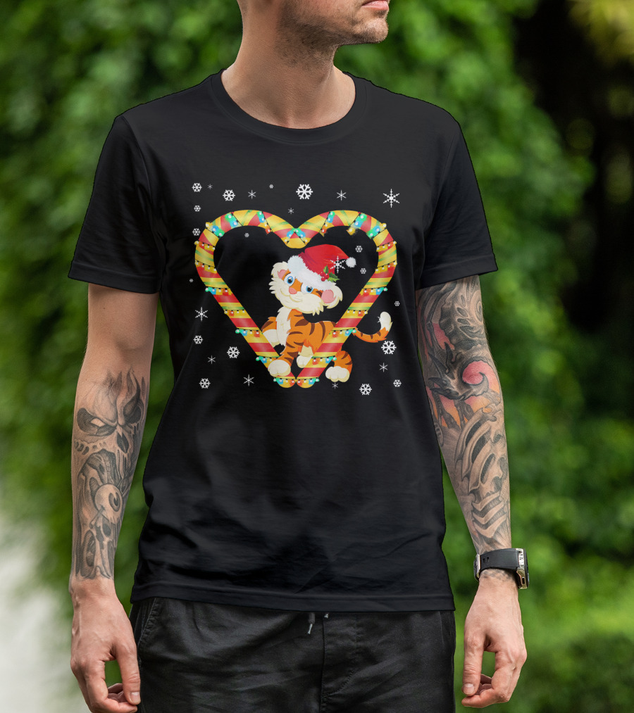 Cute Tiger Candy Cane Heart Santa Hat Snowflakes T-Shirt