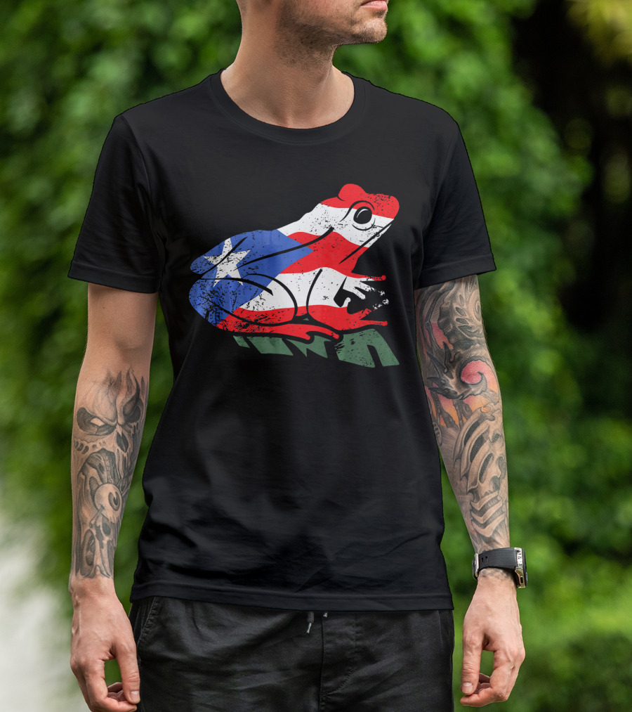 Puerto Rico Frog With Distressed Flag Style Lua T-Shirt