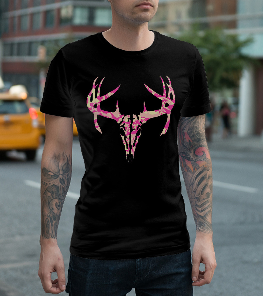 Deer Skull Pink Camo Redneck Girl Hunting Antlers T-Shirt