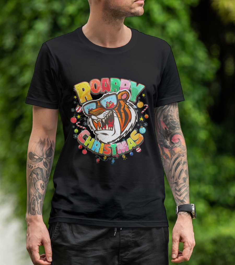 Roarry Christmas Kids Tiger Zoo Animals Holiday Fun T-Shirt