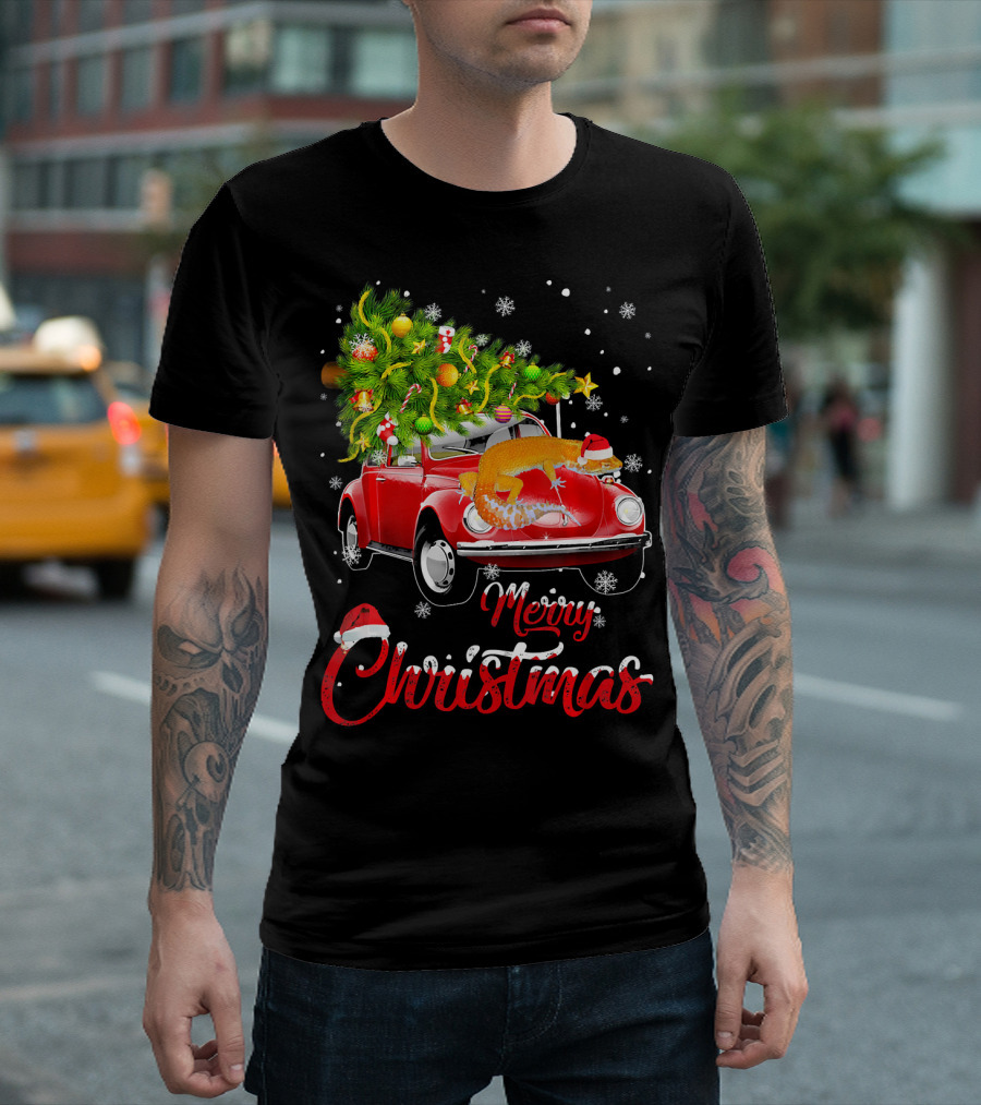 Merry Christmas Leopard Gecko On Red Truck With Tree T-Shirt