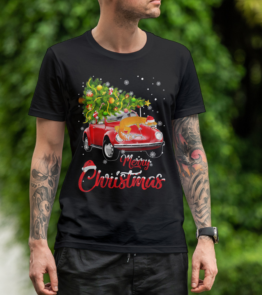 Merry Christmas Leopard Gecko On Red Truck With Tree T-Shirt