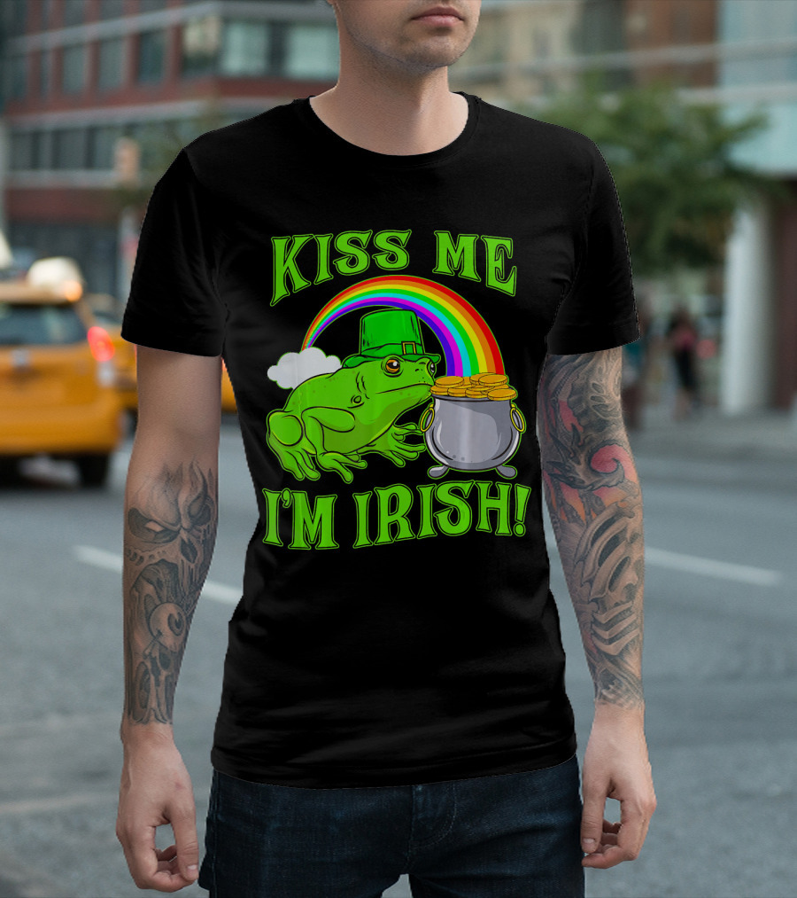 KISS ME I'M IRISH St Patrick's Day Frog with Pot of Gold and Rainbow T-Shirt