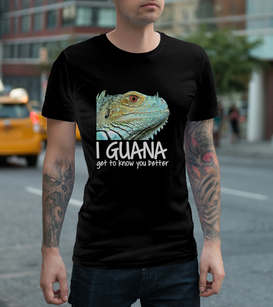 Iguana Get To Know You Better Iguana Head Close-Up T-Shirt