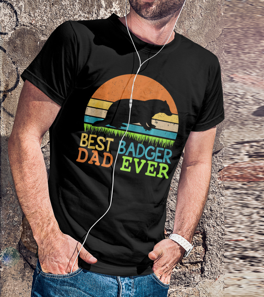 Best Badger Dad Ever Retro Sunset T-Shirt