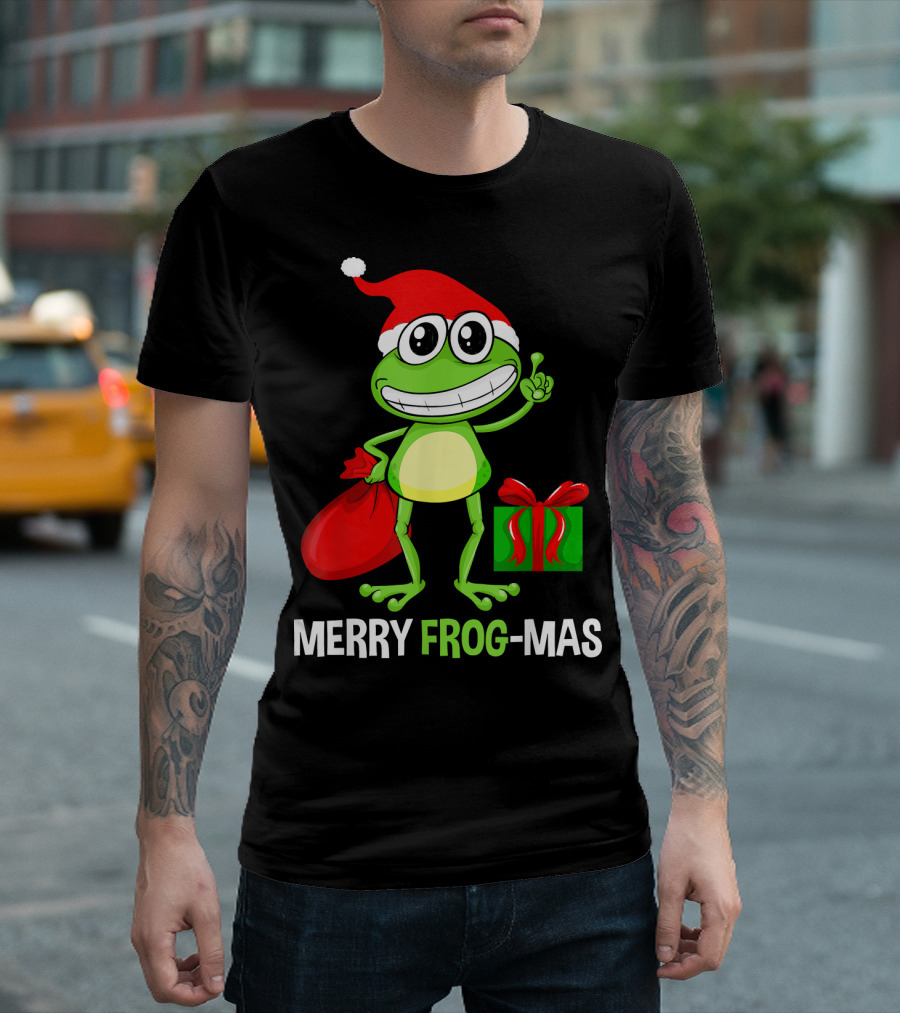 Merry Frog-Mas Smiling Santa Frog with Gift and Red Bag T-Shirt
