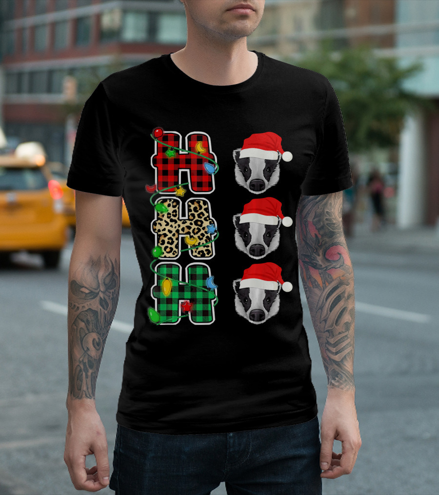 HO HO HO Christmas Lights Santa Hat Badger Leopard T-Shirt