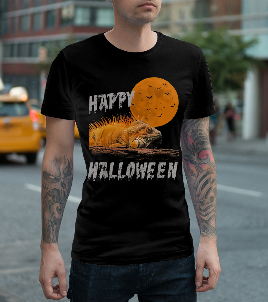 Happy Halloween Iguana With Full Moon And Bats T-Shirt
