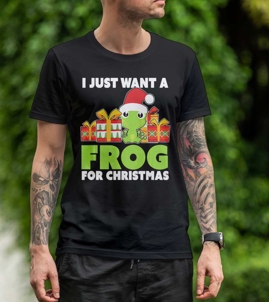 I Just Want A Frog For Christmas Santa Hat Cute Christmas Frog T-Shirt