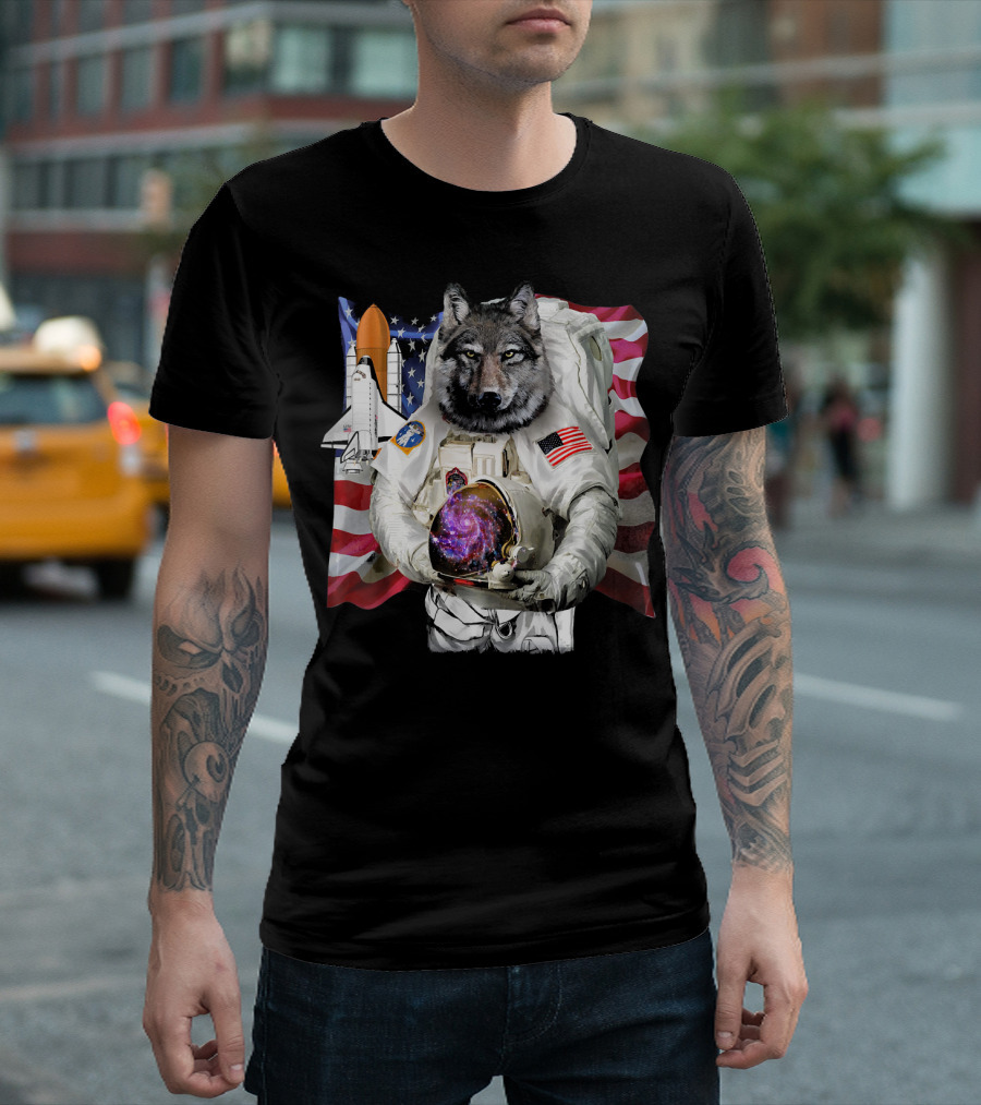 Patriotic Wolf Space Shuttle Astronaut with USA Flag T-Shirt