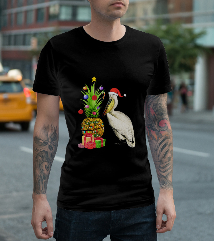 Pelican Hawaiian Pineapple Christmas Santa Hat and Gifts T-Shirt