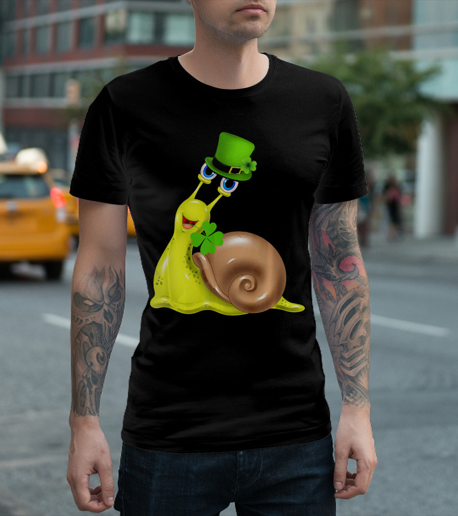 St Patricks Day Snail Wearing Irish Shamrock Hat T-Shirt