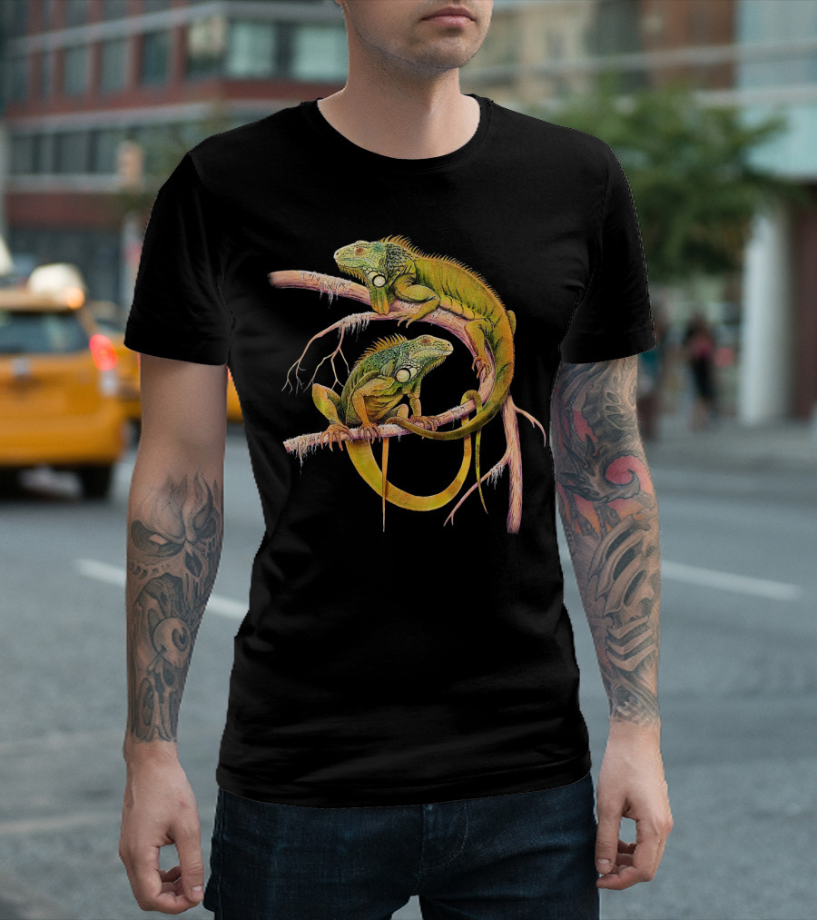 Wildlife Gecko Lizard Reptile Lover Iguanas On Branch T-Shirt