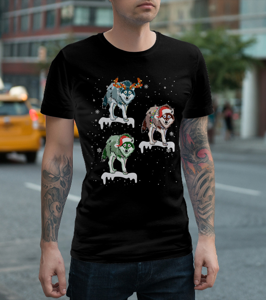 Wolf Family Christmas Tree Matching Snowflakes T-Shirt