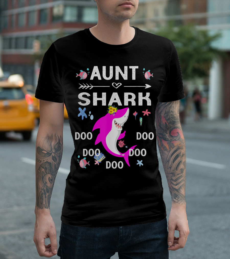 Aunt Shark Doo Doo Doo Pink Shark With Flowers And Sea Creatures T-Shirt