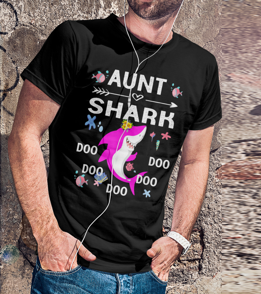 Aunt Shark Doo Doo Doo Pink Shark With Flowers And Sea Creatures T-Shirt