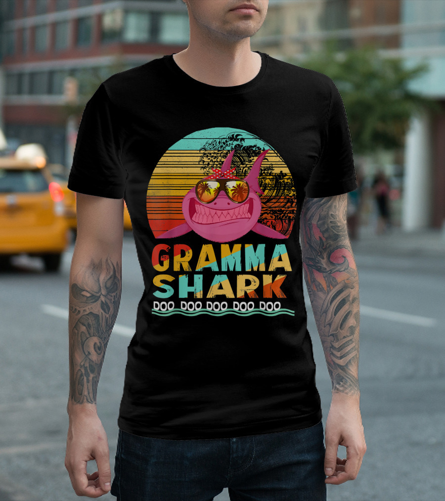 Gramma Shark Doo Doo Doo Vintage Sunset Sunglasses T-Shirt