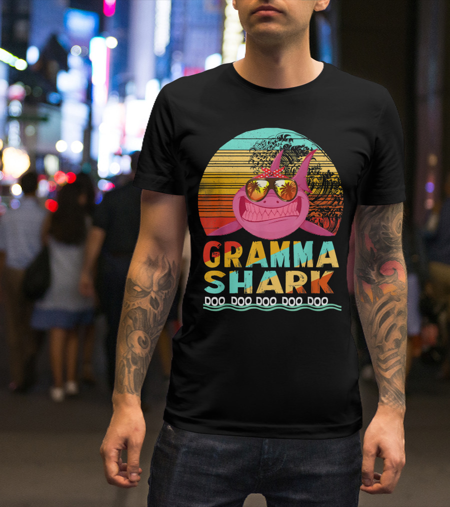 Gramma Shark Doo Doo Doo Vintage Sunset Sunglasses T-Shirt