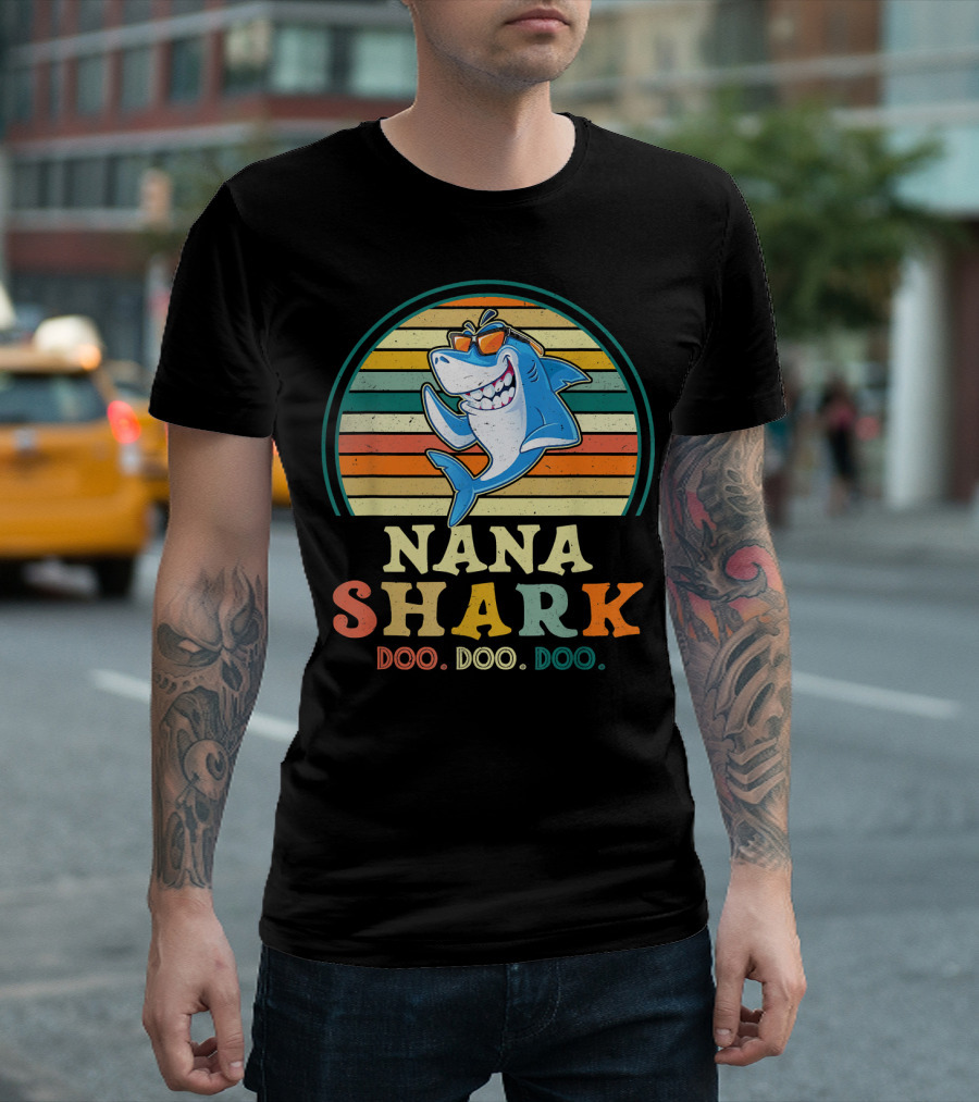 Nana Shark Doo Doo Doo Retro T-Shirt